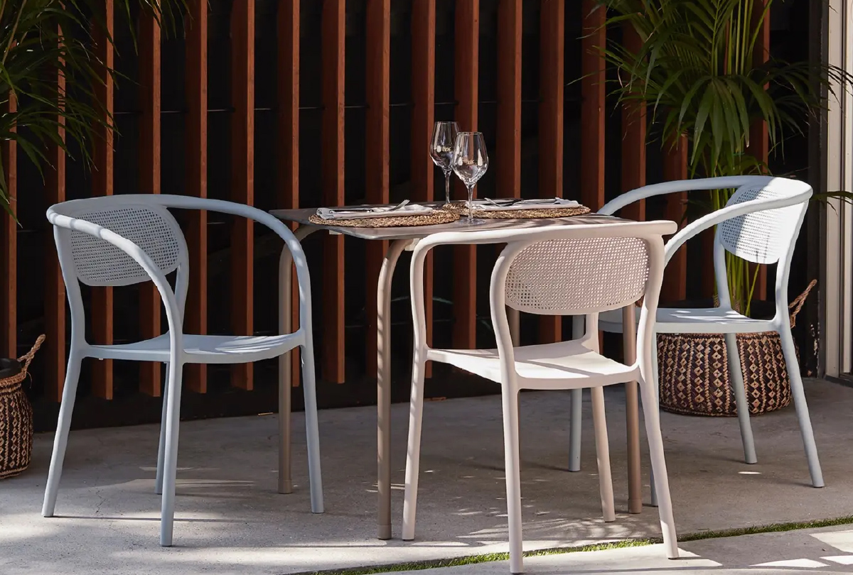 Noon by simplysofas.in